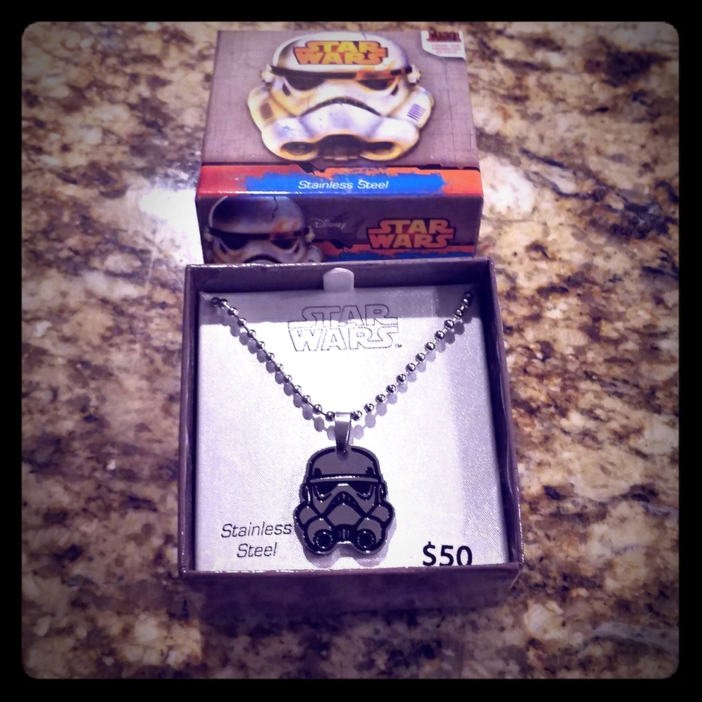 Star Wars Stormtrooper Dog Tag Necklace. NWT